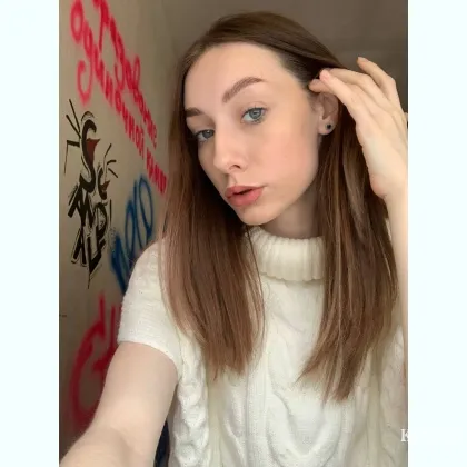 Юля....Вкусная с наружи сочная в внутри...