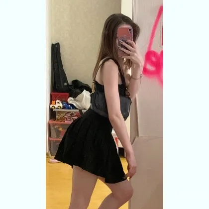 Юля....Вкусная с наружи сочная в внутри...
